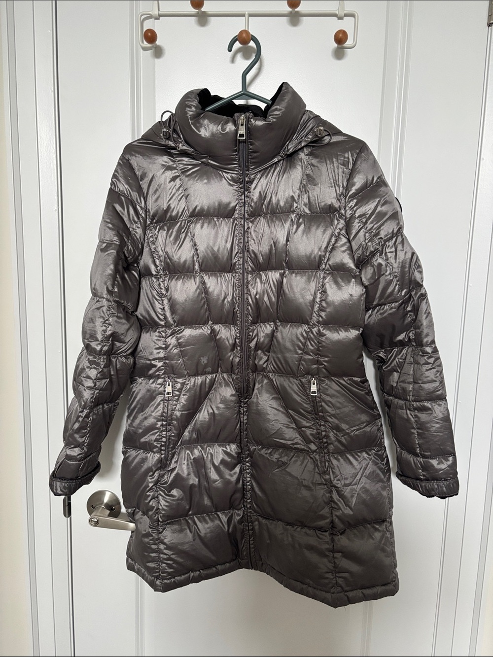 Women's Quilted Hooded Puffer Coat - Metallic Gray